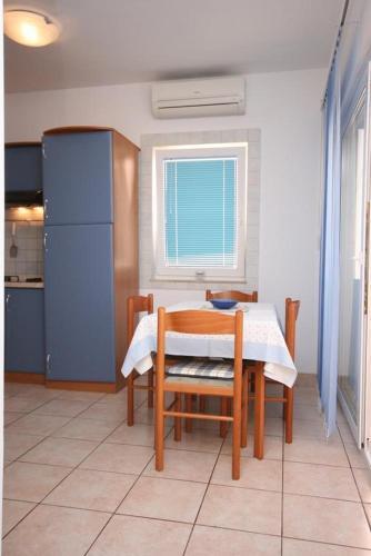 Apartment Stara Novalja 6301b