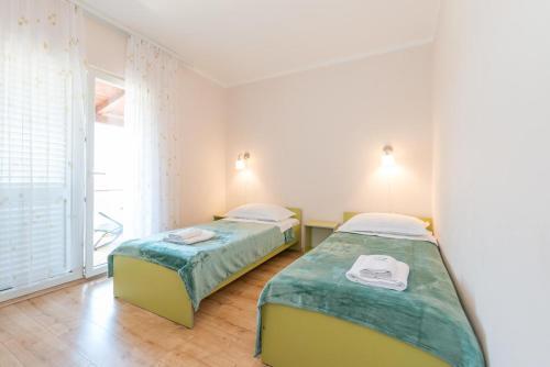 Apartment Stara Novalja 6319c