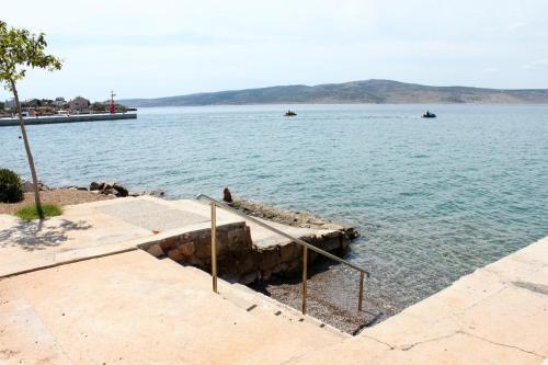 Hostal Triple Room Starigrad 6634e