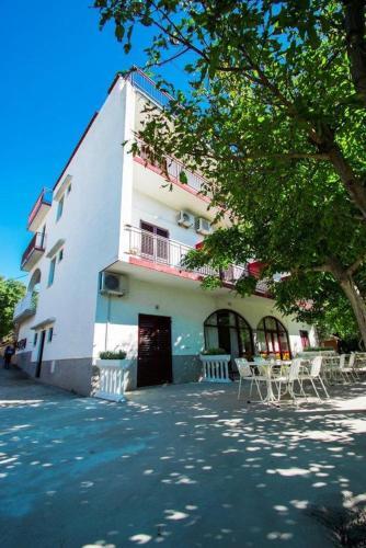 Hostal Triple Room Starigrad 6634e