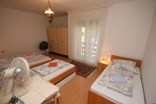 Hostal Family Room Starigrad 6580a