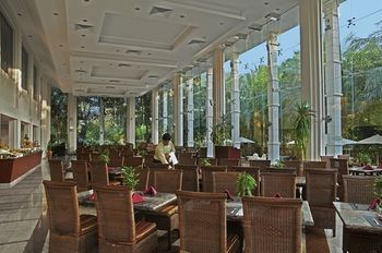 Hotel Al Nahda Resort & Spa