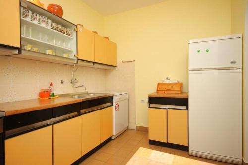 Apartments With Wifi Starigrad (paklenica) - 6577