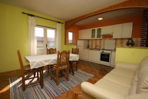 Apartment Starigrad 6609a