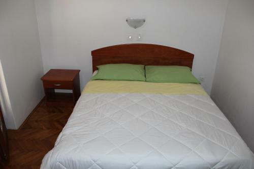 Hostal Apartments Paula