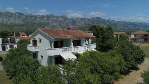 Hostal Apartments Paula
