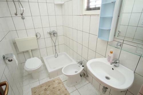 Apartments With A Parking Space Starigrad (paklenica) - 6563