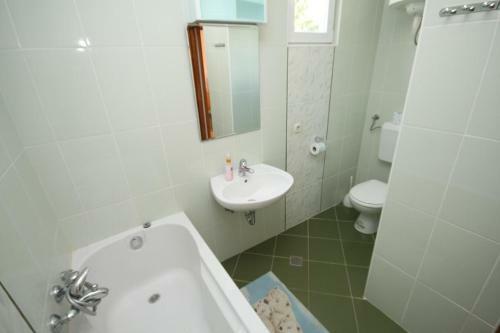 Apartments With A Parking Space Starigrad (paklenica) - 6563