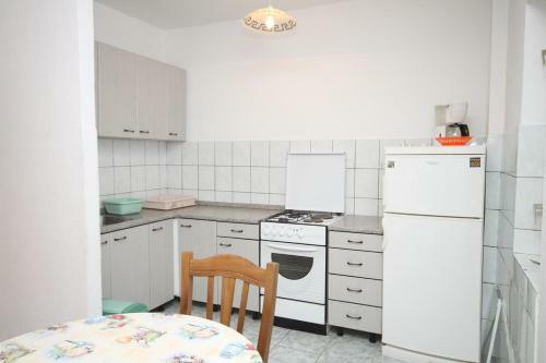 Apartments With A Parking Space Starigrad (paklenica) - 6563