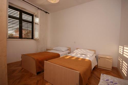 Apartments With A Parking Space Starigrad (paklenica) - 6563