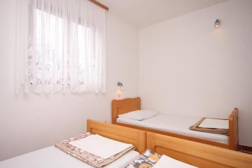 Apartment Starigrad 6618a
