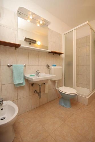 Apartments By The Sea Starigrad (paklenica) - 6626