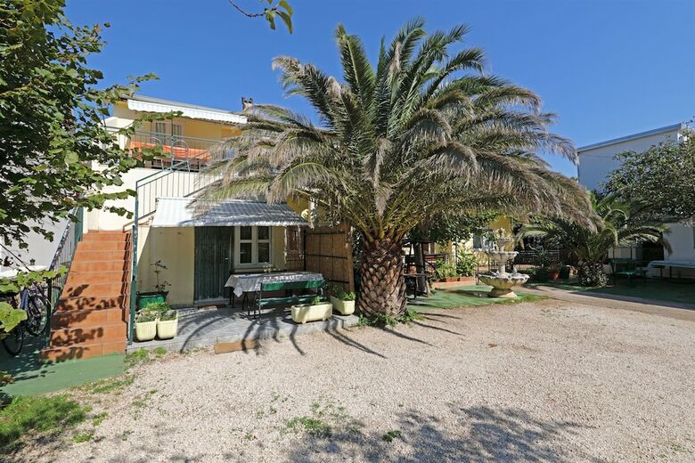 Hostal Apartments And Rooms Dragica