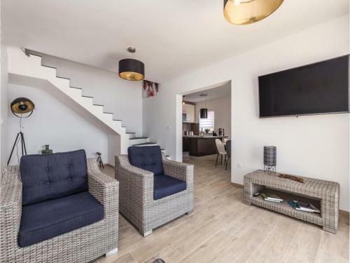 Four-bedroom Holiday Home In Josinovac