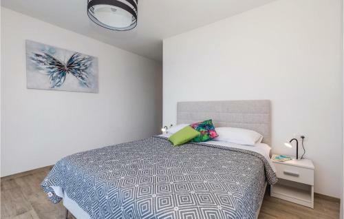 Four-bedroom Holiday Home In Josinovac