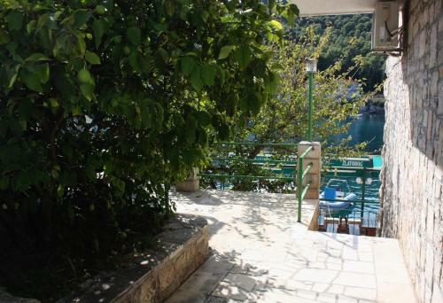 Apartments By The Sea Stomorska (solta) - 781