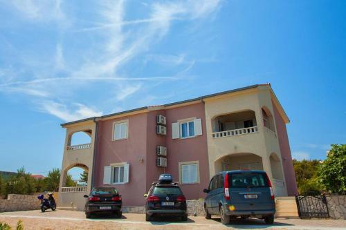 Apartment Necujam 13726c