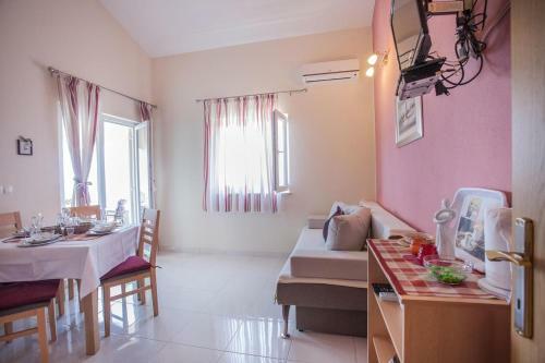 Apartments By The Sea Necujam (solta) - 13726