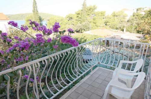 Apartment Necujam 5208b