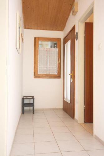 Apartment Necujam 5208b