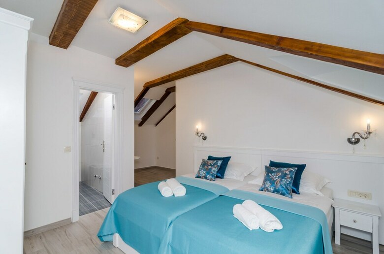 Hostal Rooms Sorgo Palace