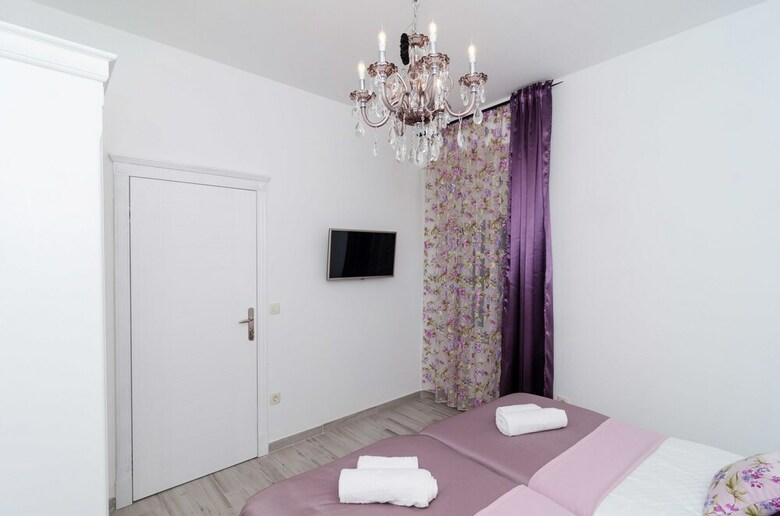 Hostal Rooms Sorgo Palace