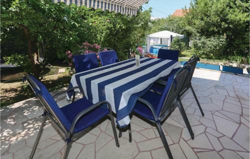 Holiday Home Podstrana - 04