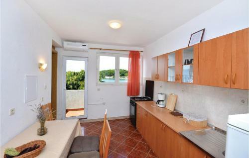 Apartment Ulica Sucuraj VI