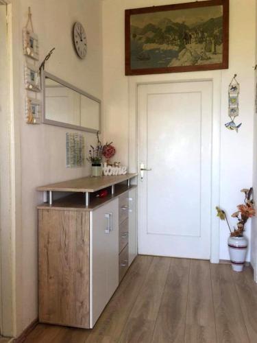 Apartments By The Sea Sucuraj (hvar) - 2058