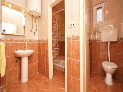 Apartment Sucuraj With Sea View 09