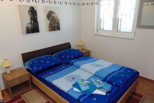 Apartments By The Sea Sucuraj (hvar) - 14866