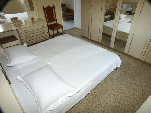 Apartments By The Sea Sucuraj (hvar) - 590