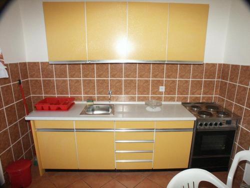Apartments By The Sea Sucuraj (hvar) - 590