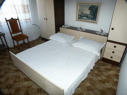 Apartments By The Sea Sucuraj (hvar) - 590