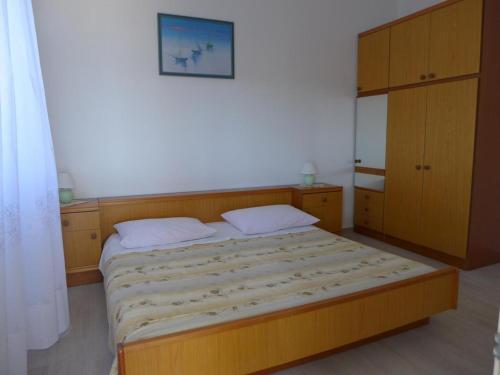 Family Friendly Seaside Apartments Sumartin (brac) - 5771