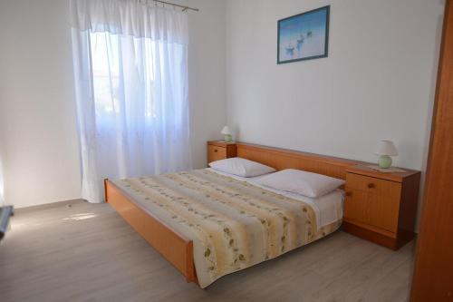 Family Friendly Seaside Apartments Sumartin (brac) - 5771