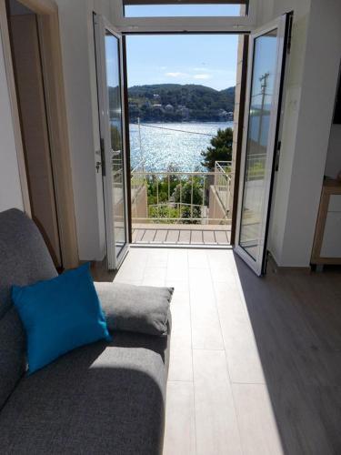 Family Friendly Seaside Apartments Sumartin (brac) - 5771