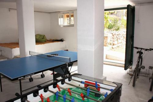 Family Friendly Seaside Apartments Sumartin (brac) - 5771