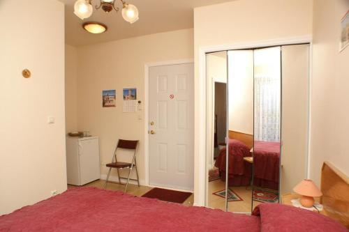 Hostal Apartments And Rooms With Parking Space Sumartin (brac) - 757