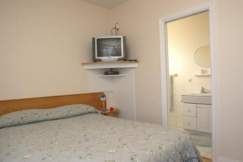 Hostal Apartments And Rooms With Parking Space Sumartin (brac) - 757