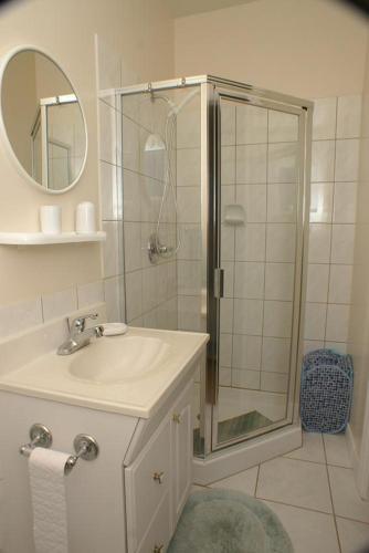 Hostal Apartments And Rooms With Parking Space Sumartin (brac) - 757