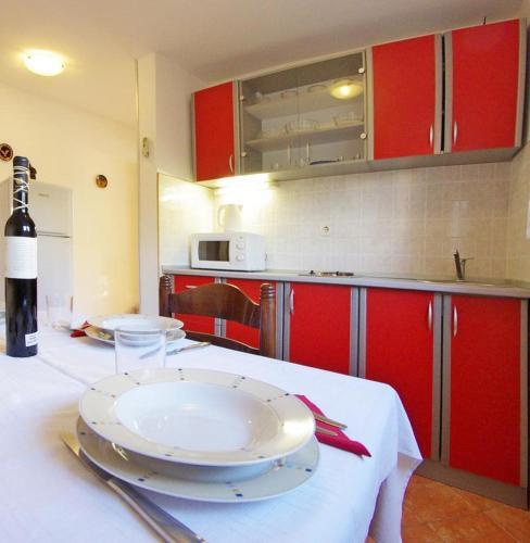 Apartments With A Parking Space Sumartin (brac) - 12487