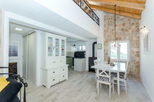 Villa Rokova Vala