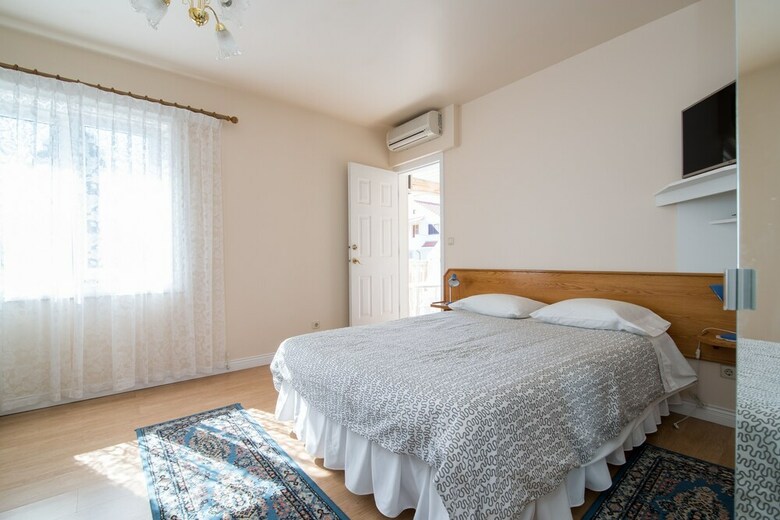 Hostal Apartments Mijajov Dvor