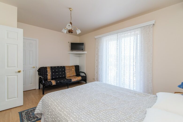 Hostal Apartments Mijajov Dvor