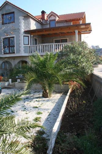 Apartments With A Parking Space Sumartin (brac) - 2941