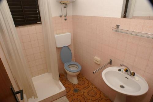Hostal Triple Room Supetar 2868d