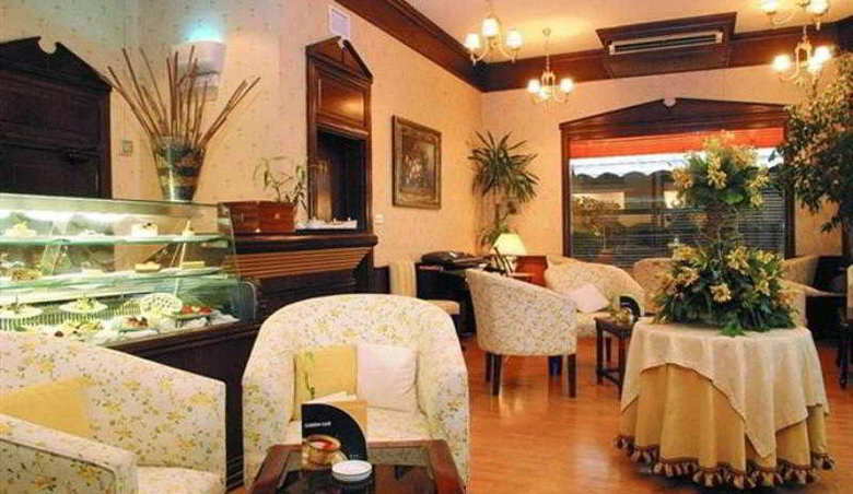 Le Royal Hotel