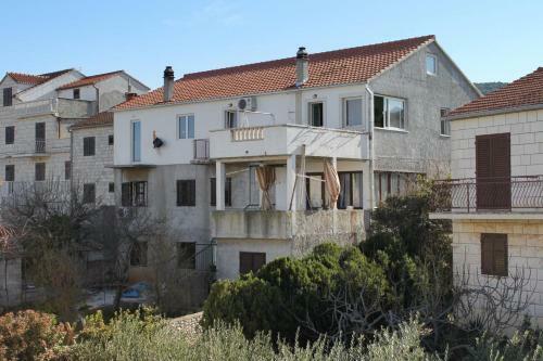 Apartments With A Parking Space Supetar (brac) - 5627