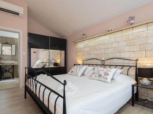Holiday Home Villa Mutnik